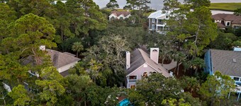 Seabrook 5 bedroom Home WITH Marsh VIEWS, Private POOL & Club Access!