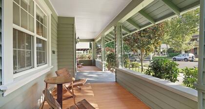 This house is a 2 bedroom(s), 2 bathrooms, located in Lodi, CA.