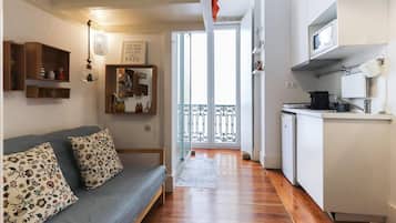 Studio, tupakointi sallittu