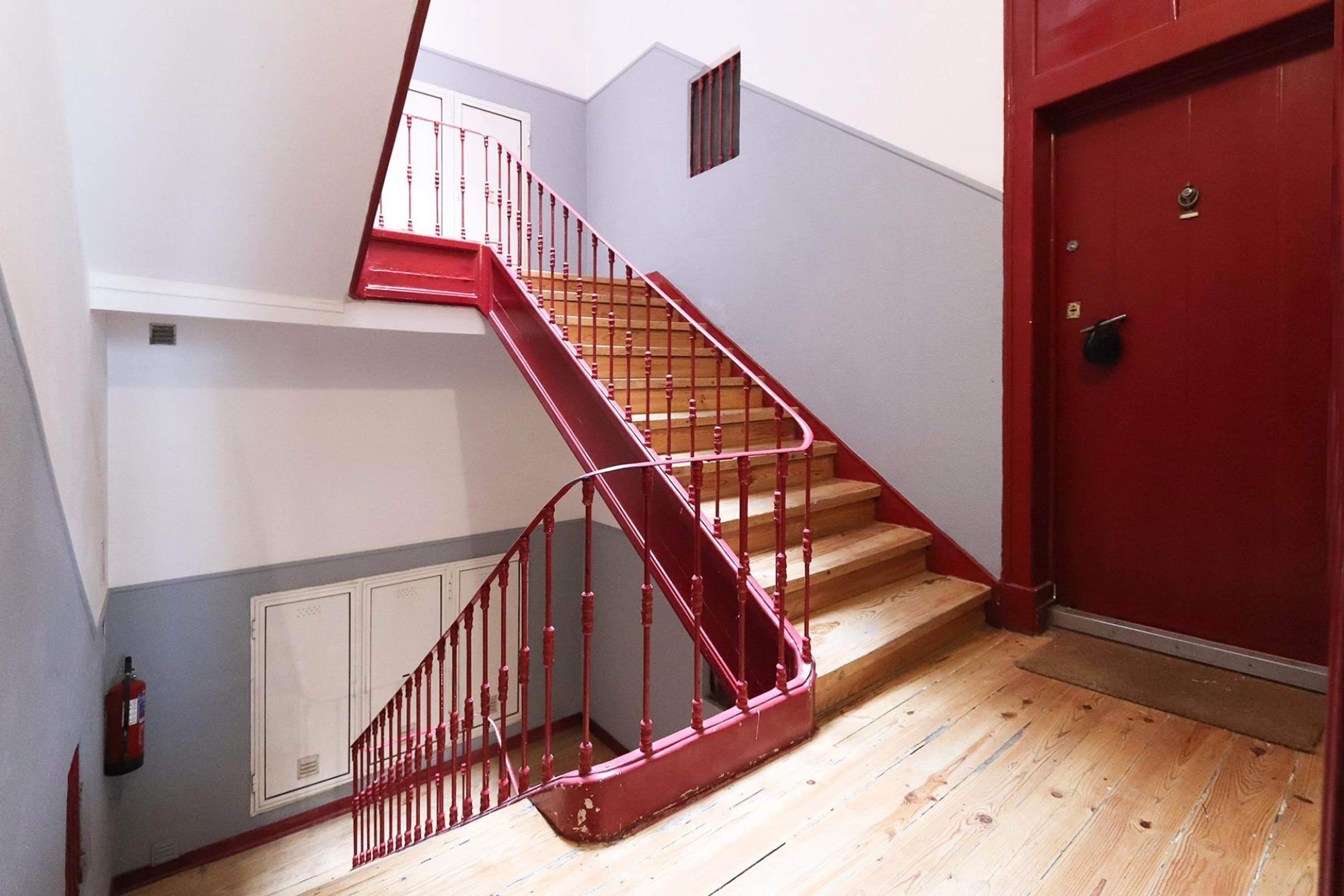 Studio, hút thuốc