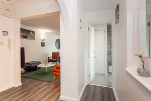 Apartment, Multiple Beds | Interior - Immaculate 2-bed Apartment in Dagenham (Dagenham)