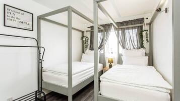 Apartment, Mehrere Betten | 2 Schlafzimmer, Bügeleisen/Bügelbrett, kostenloses WLAN, Bettwäsche