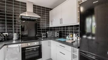 Apartment, Mehrere Betten | Eigene Küche | Kühlschrank, Mikrowelle, Ofen, Herdplatte