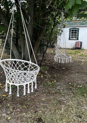 Property grounds - The Hideaway Boujee Farmhouse lots to do and Love (North Canton)
