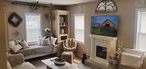Televisión y chimenea 