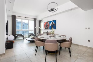 Dining - Palm Jumeirah Marina Residence 3 Bedroom (Dubai)