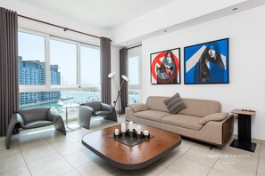 Living area - Palm Jumeirah Marina Residence 3 Bedroom (Dubai)