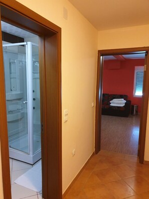 Executive Apartment | 2 bedrooms, Egyptian cotton sheets, premium bedding, down duvets - Vila Elkom Apartment 17 (Ulcinj)