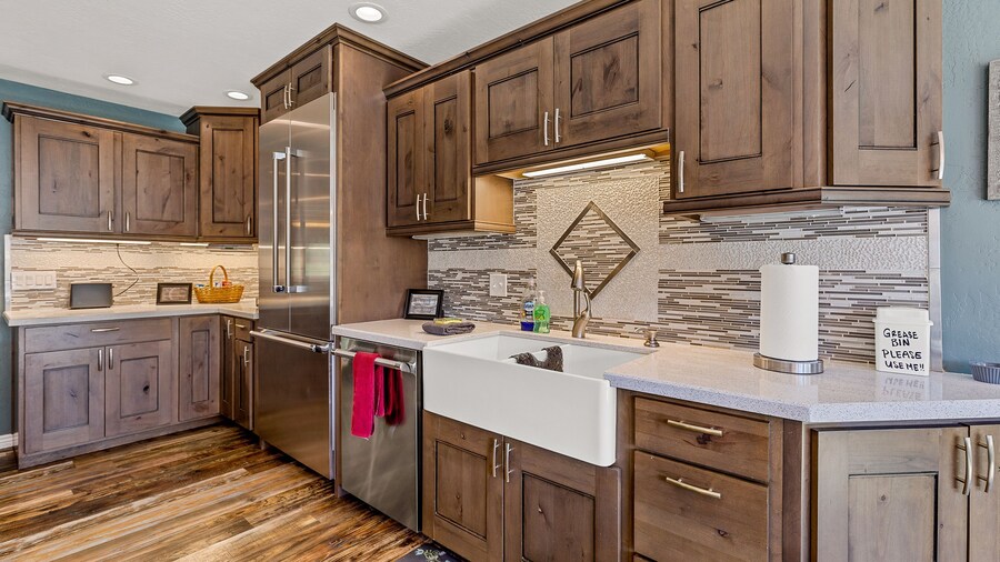 Spacious Canyon Peak Pine View Home Game Room Hot Tub