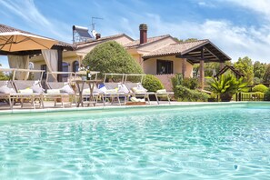 Piscine extérieure