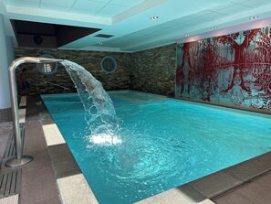 Piscine couverte, piscine chauffée