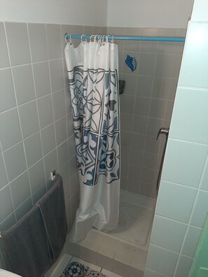 Hair dryer, towels, soap, toilet paper - Studio Cosy à 2min de la Plage (Le Gosier)