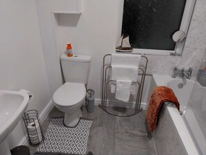 House, Multiple Beds | Bathroom | Combined shower/tub, deep soaking tub, hair dryer, towels