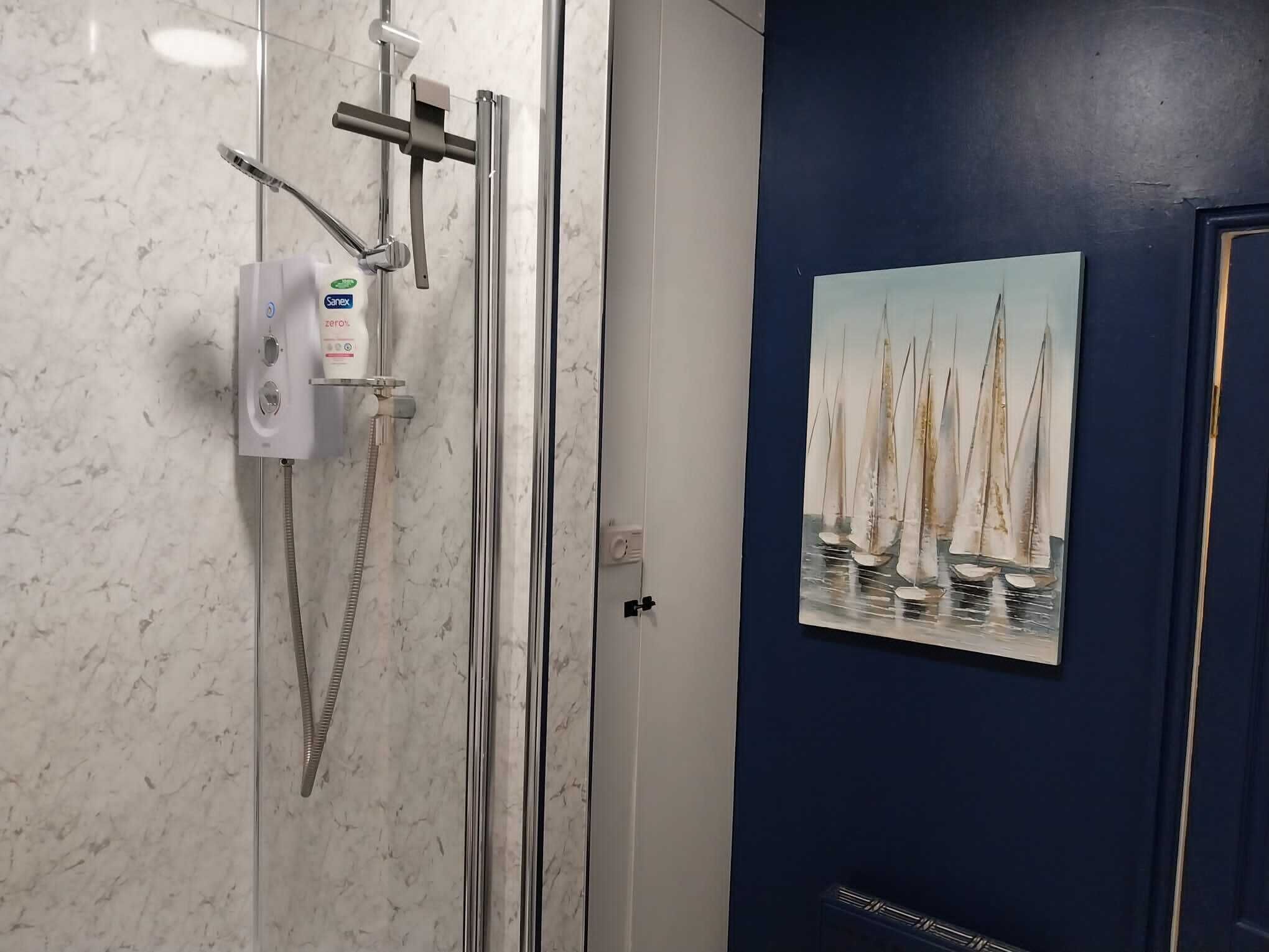 House, Multiple Beds | Bathroom | Combined shower/tub, deep soaking tub, hair dryer, towels