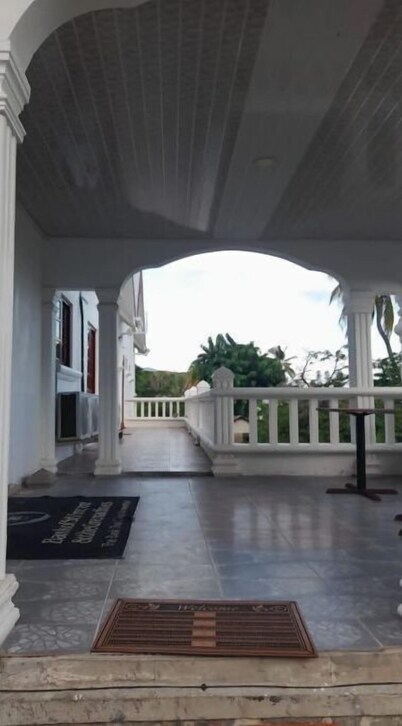 The Home Hotel - Village Suite 1