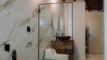 Suite Studio Supérieure, 1 chambre, bain à remous, vue ville