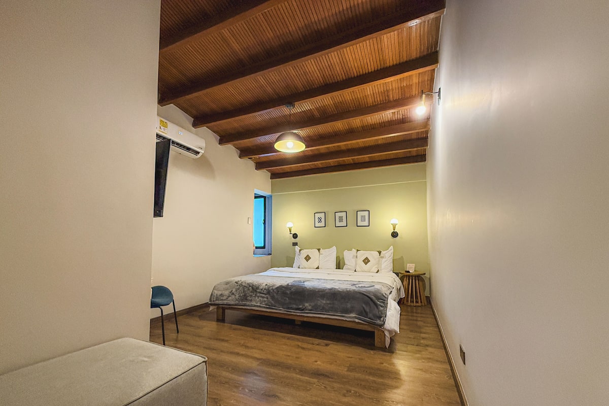 Executive Room