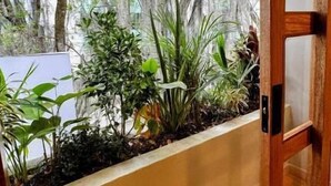 Gambar tidak terklasifikasi, 5 dari 69, tombol