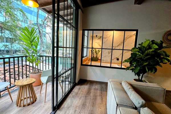 Suite Studio Supérieure, 1 chambre, bain à remous, vue ville | Terrasse/Patio