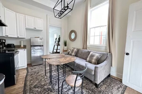 Living area - Beautiful New Orleans Shotgun Home 7 mins to FQ (New Orleans)