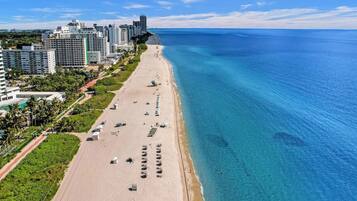 Playa en los alrededores