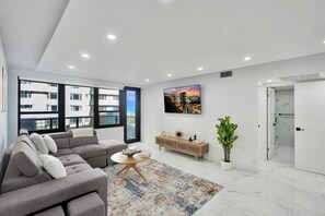 Smart-TV, Tischtennisplatte