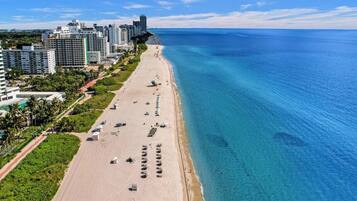 Playa en los alrededores