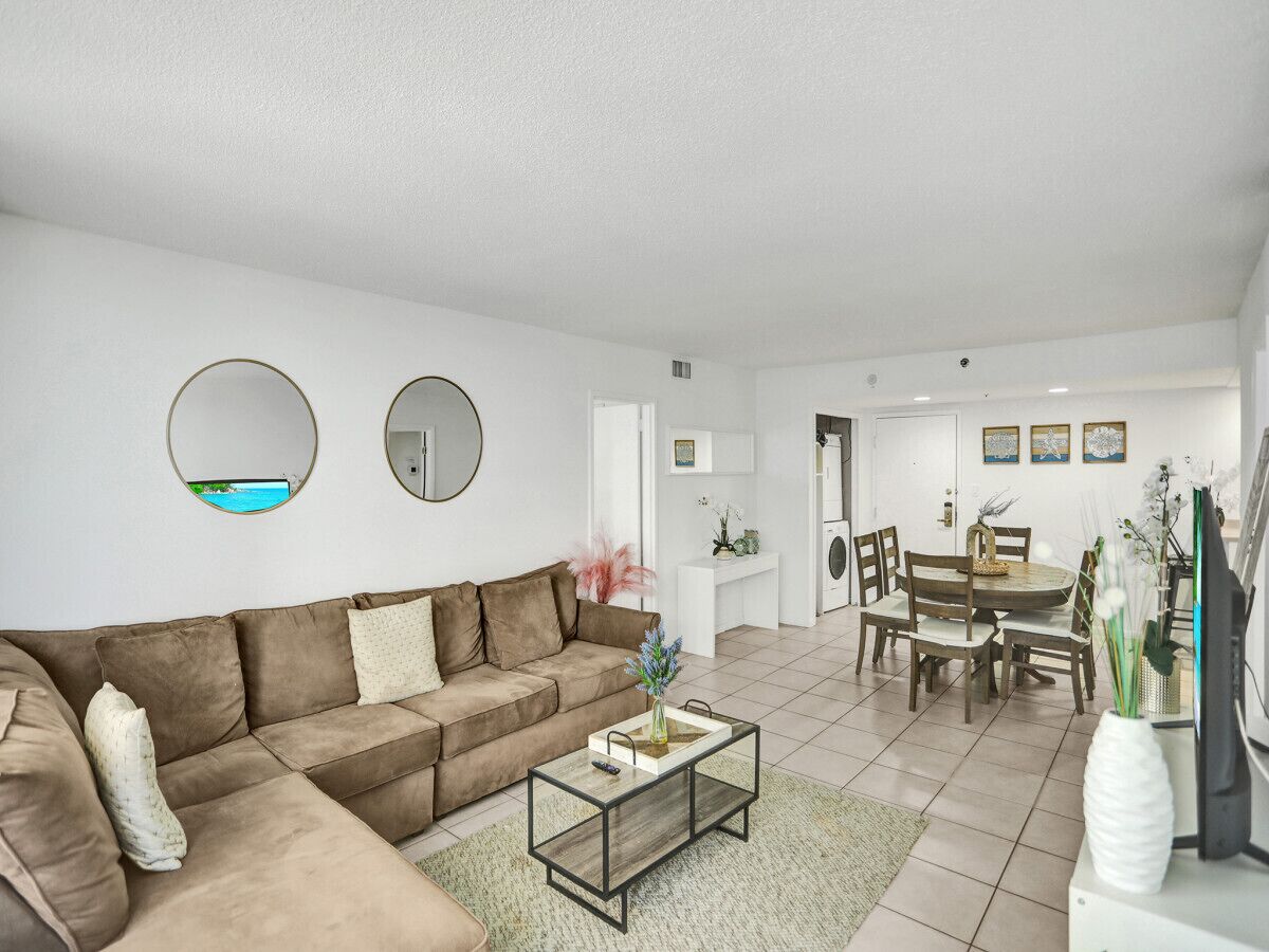 Ocean View Serenity Condo / Beach Service / 915