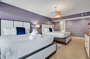 2 Schlafzimmer, Schreibtisch, Bügeleisen/Bügelbrett, Reisekinderbett