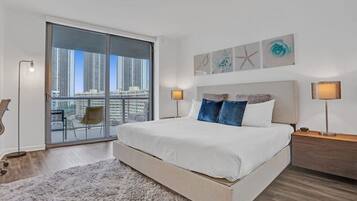 4 bedrooms, desk, iron/ironing board, travel crib