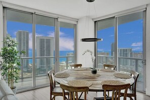 تناول الطعام