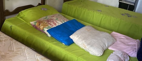 2 quartos, Wi-Fi de cortesia, roupa de cama