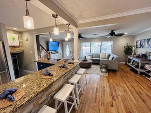 House | 4 bedrooms - Kiss the Wave - Spacious 4BR 3BA w Pool hot tub (Indian Harbour Beach)