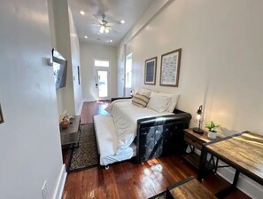 1 Schlafzimmer, Bügeleisen/Bügelbrett, Reisekinderbett, kostenloses WLAN