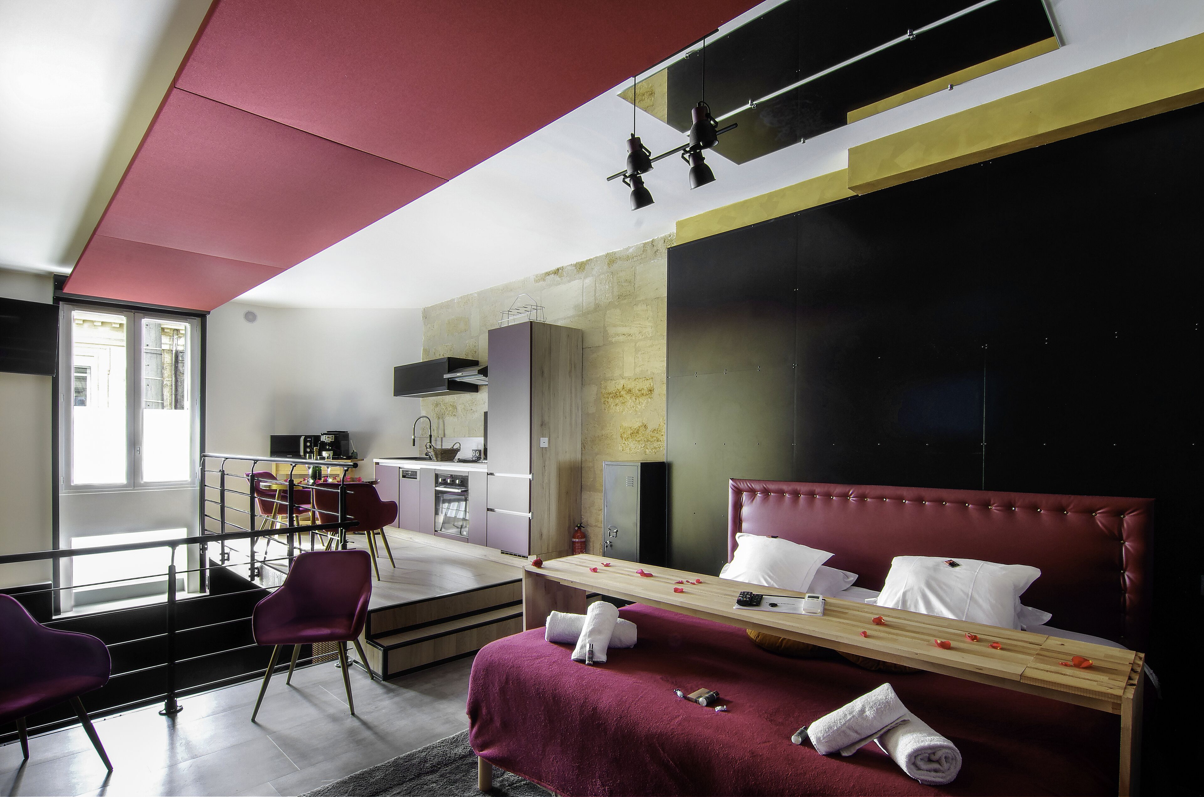 Romantic Suite | 1 bedroom, premium bedding, minibar, individually decorated