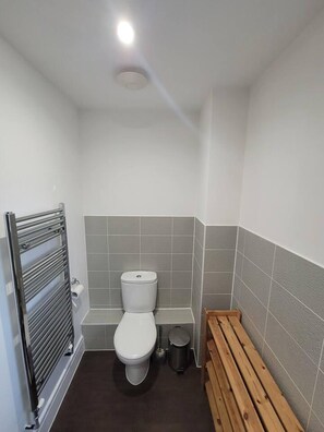 House | Bathroom | Shower, towels