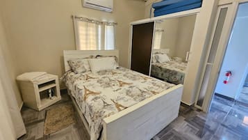 3 chambres, fer et planche à repasser, draps fournis