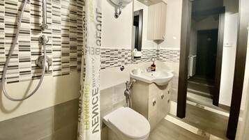 Standard Room | 1 bilik tidur, Wi-fi percuma, cadar katil