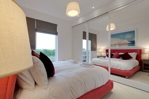 2 bedrooms, desk, iron/ironing board, travel cot