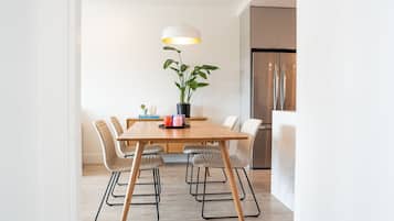 Leilighet | Spiseområde på rommet