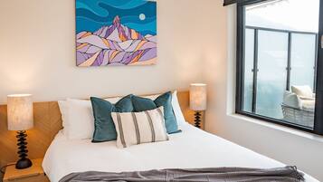 Condo | 2 chambres, espace de travail pour ordinateurs portables