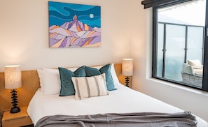 Condo | 2 chambres, espace de travail pour ordinateurs portables