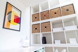 Interior - Pass the Keys | 49 Byron Square Modern and Spacious 3 Bed Home with Free Parking (Cambridge)