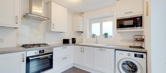 Pass the Keys | Modern & Spacious 1 Bed Terrace with Free Parking