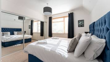 3 bedrooms, Internet