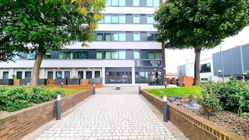 Apartment | 1 bedroom, desk, Internet