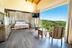 7 bedrooms, in-room safe, iron/ironing board, free WiFi