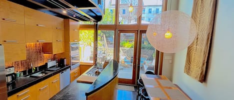 微波炉、烤箱、洗碗机、烤面包机