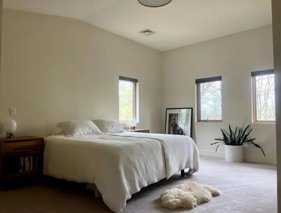 Modern Secluded Home w/fire place on 20 acres