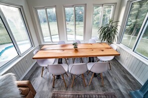 Dining - The Splash Pad- a secluded pool/hot tub oasis (Holland)